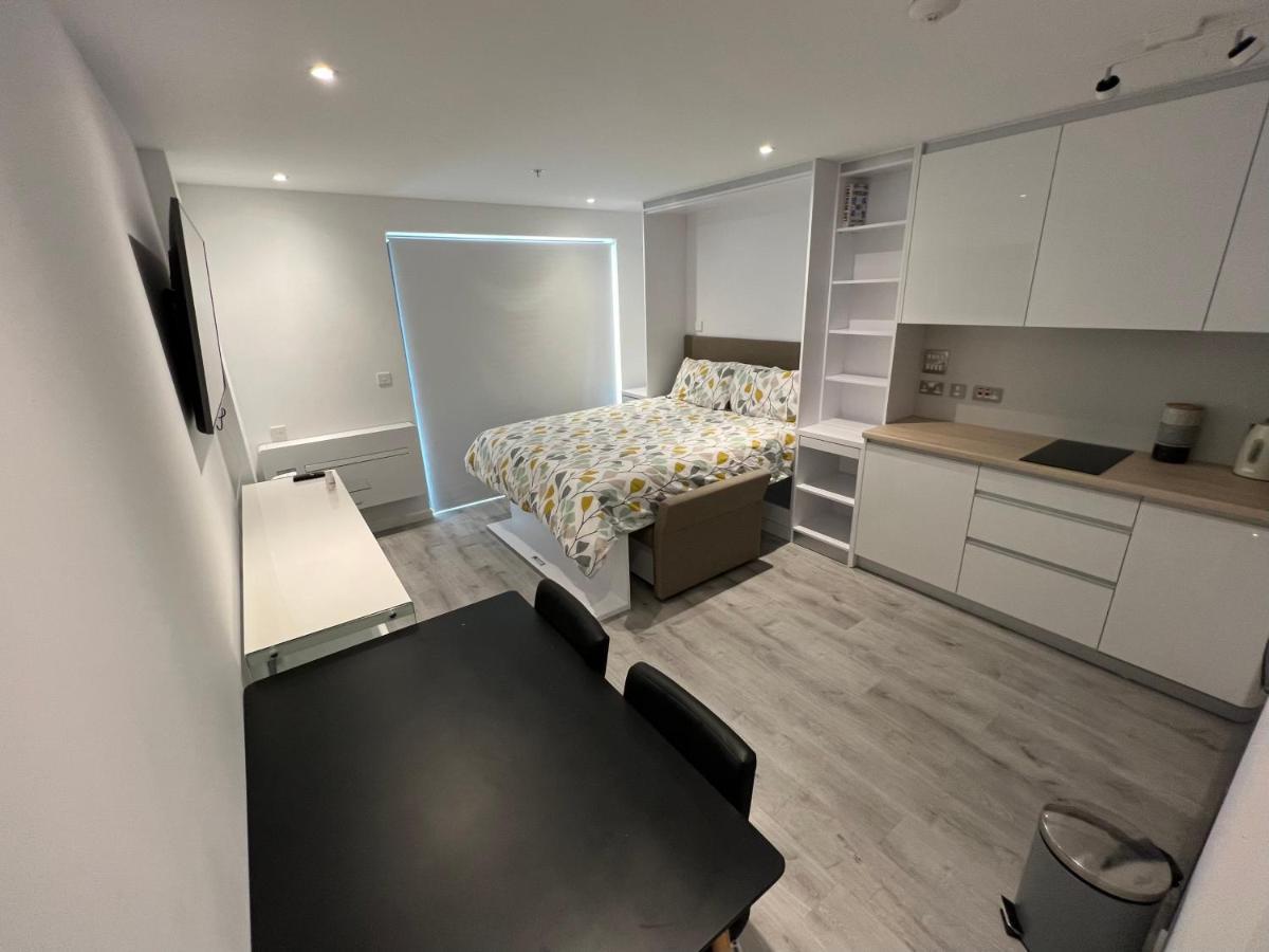 Modern Studio Apartment In Gibraltar - The Hub المظهر الخارجي الصورة
