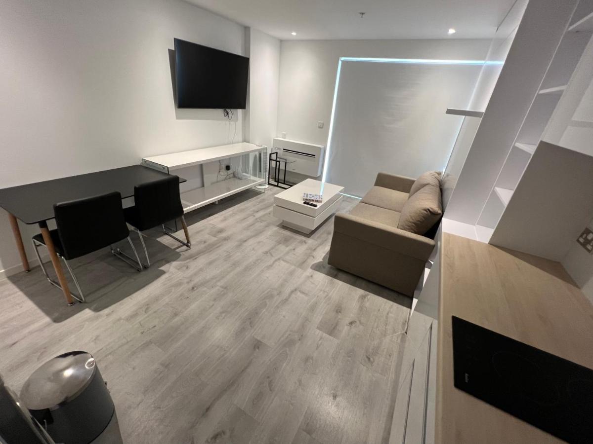 Modern Studio Apartment In Gibraltar - The Hub المظهر الخارجي الصورة